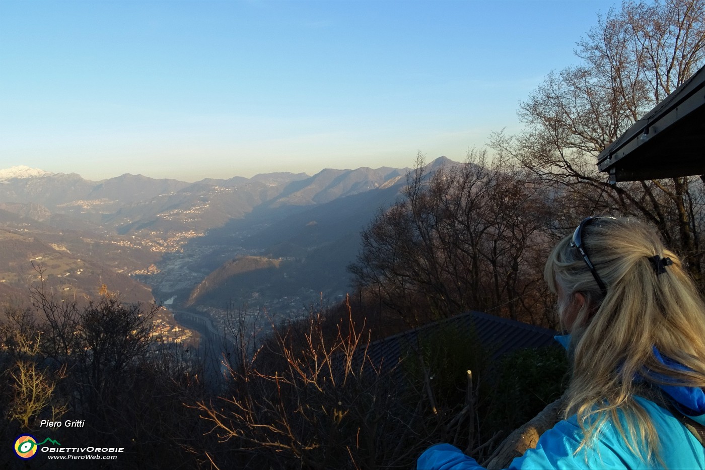 72 Vista verso Sedrina, Ubiale, Zogno e Val Serina.JPG